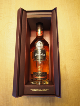 グレンフィディック 21年 (Glenfiddich single malt scotch whisky 21 years) のレビュー:画像2
