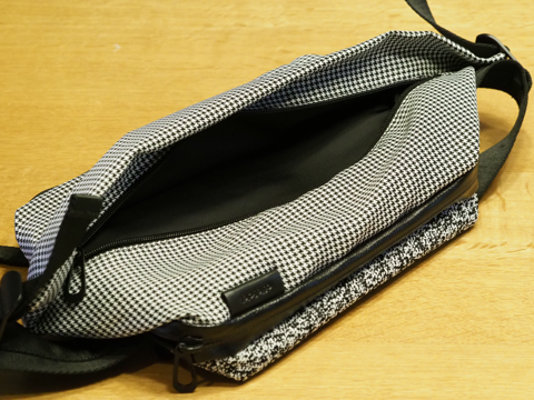 Cote&Ciel ISARAU White Noise ショルダーバッグ のレビュー:画像9