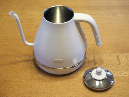 デロンギ アイコナ 温度設定機能付き電気カフェケトル KBOE1230J-W のレビュー:画像7