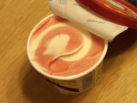 ハーゲンダッツ ストロベリーバナナ:画像2