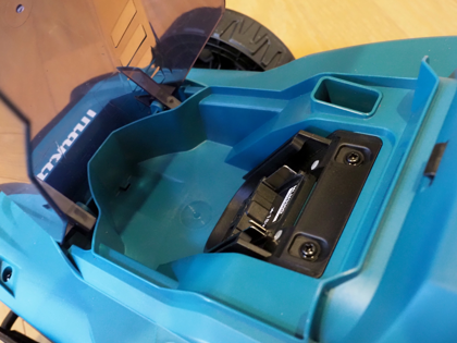 マキタ(Makita) 充電式芝刈機 MLM330D のレビュー:画像26