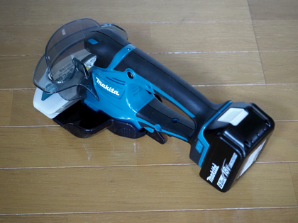 マキタ MUM604DZ (充電式芝生バリカン) のレビュー:画像11