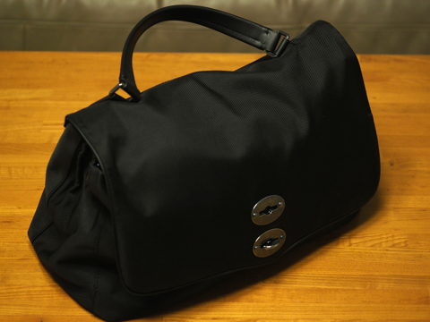 Zanellato メッセンジャーバッグ　POSTINA L LINEA ARMATURA COL.NERO のレビュー:画像18