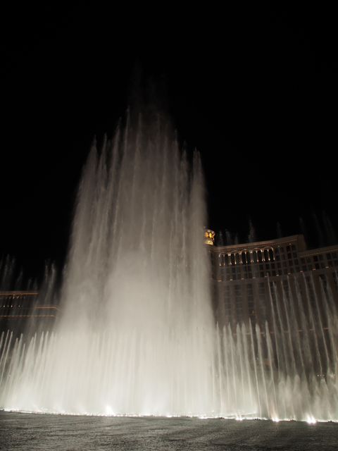 ベラージオ (Bellagio Las Vegas) の噴水アトラクションの体験記と写真:画像10
