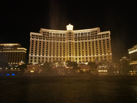 ベラージオ (Bellagio Las Vegas) の噴水アトラクションの体験記と写真:画像12