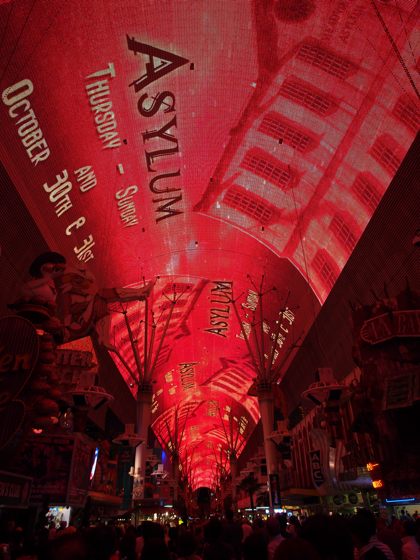 Fremont Street Experience (フリーモント・ストリート・エクスペリエンス) の体験記と写真:画像13