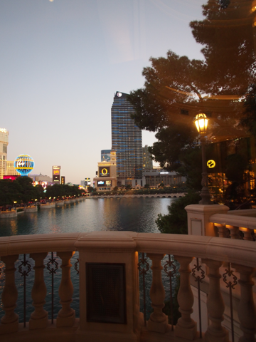 パリス ラスベガス(Paris Las Vegas) エッフェル塔レプリカの体験記と写真:画像2