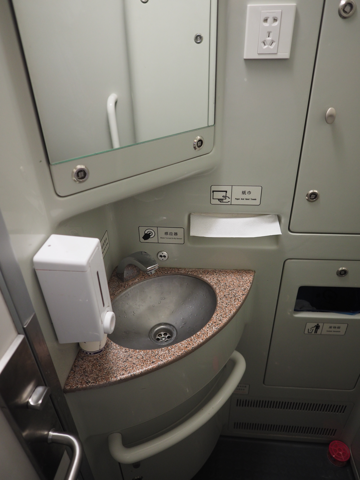 中国鉄路高速(CRH) 蘭新線第二複線 トルファン～柳園 の体験記と写真:画像34