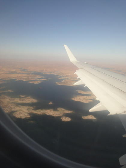 カイロからアスワンへの飛行機便 - エジプト航空 EMBRAER 170:画像15