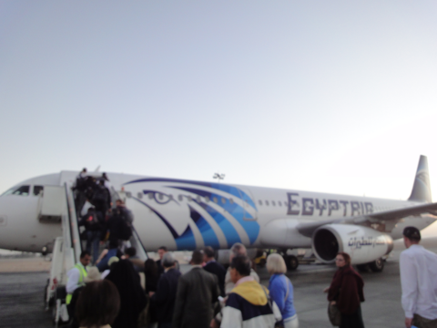 ルクソールからカイロへの飛行機便 - エジプト航空 A321:画像9
