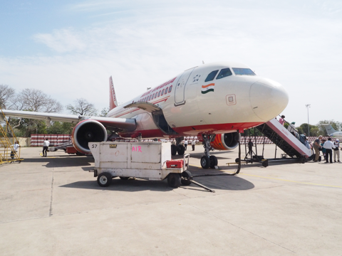 ワーラーナシー (インド)からアグラ (インド)への飛行機便 - エア・インディア A319:画像40