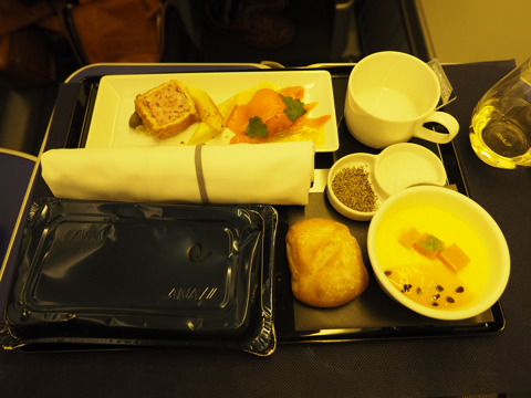 成田 (東京)から成都 (中国)への飛行機便 - 全日空 B767-300:画像54