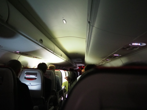 フランクフルト (ドイツ) から グラーツ (オーストリア)への飛行機便 - オーストリア航空 Embraer 195:画像23