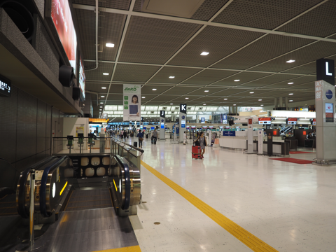 成田 (東京)から上海 (中国)への飛行機便 - 中国東方航空 B777-300ER:画像3