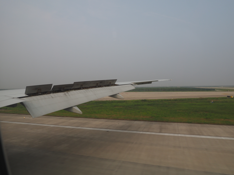 成田 (東京)から上海 (中国)への飛行機便 - 中国東方航空 B777-300ER:画像39