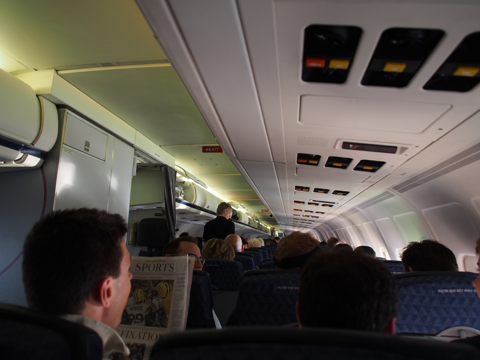 ロサンゼルスからラスベガスの飛行機便 - アメリカンエアライン S80:画像12