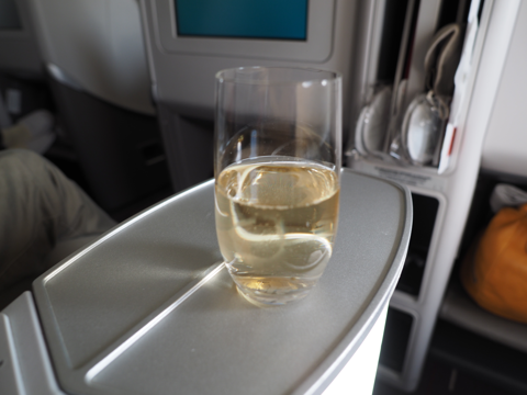 成田 (東京)からパリ (フランス)への飛行機便 - Air France(エールフランス) Airbus A380:画像21