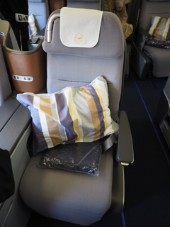 ミュンヘン (ドイツ) から 羽田 (東京)への飛行機便 - ルフトハンザ航空 Aurbus A340-600 (フライトレポート・飛行時間):画像29