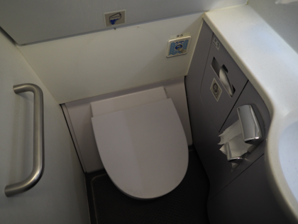 羽田 (東京)から上海 虹橋 (中国)への飛行機便 - 上海航空 A330:画像18