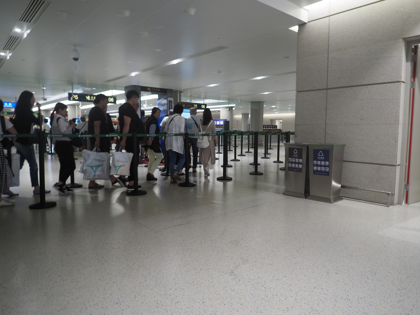 羽田 (東京)から上海 虹橋 (中国)への飛行機便 - 上海航空 A330:画像44