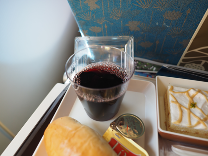 成田 (東京)からハノイ (ベトナム)への飛行機便 - ベトナム航空 A330-200:画像40
