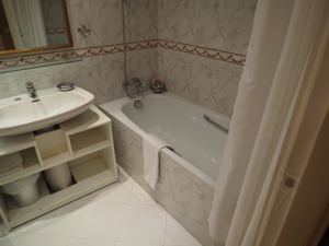 HOTEL LES MERINIDES (ホテル・レス・メリナイズ) - フェズ の体験記と写真:画像16