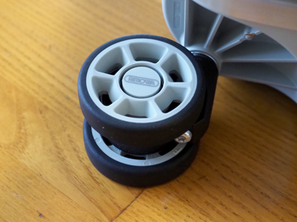 リモワ トパーズ キャビン マルチホイール (RIMOWA TOPAS CABIN MULTIWHEEL) のレビュー:画像14