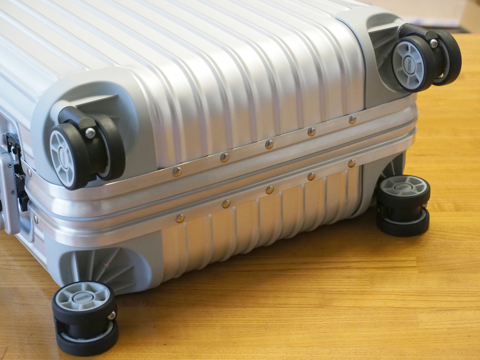 リモワ トパーズ キャビン マルチホイール (RIMOWA TOPAS CABIN MULTIWHEEL) のレビュー:画像13