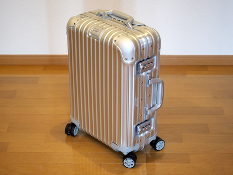 リモワ トパーズ キャビン マルチホイール (RIMOWA TOPAS CABIN MULTIWHEEL) のレビュー:画像5