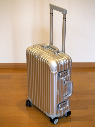 リモワ トパーズ キャビン マルチホイール (RIMOWA TOPAS CABIN MULTIWHEEL) のレビュー:画像6