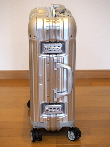 リモワ トパーズ キャビン マルチホイール (RIMOWA TOPAS CABIN MULTIWHEEL) のレビュー:画像8