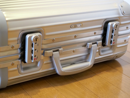 リモワ トパーズ キャビン マルチホイール (RIMOWA TOPAS CABIN MULTIWHEEL) のレビュー:画像20