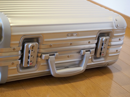 リモワ トパーズ キャビン マルチホイール (RIMOWA TOPAS CABIN MULTIWHEEL) のレビュー:画像19