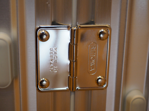 リモワ トパーズ キャビン マルチホイール (RIMOWA TOPAS CABIN MULTIWHEEL) のレビュー:画像12