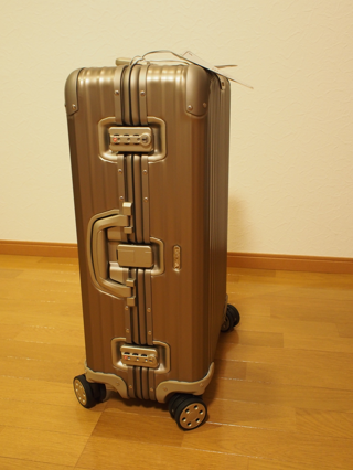リモワ トパーズ チタニウム (RIMOWA TOPAS TITANIUM) のレビュー:画像3