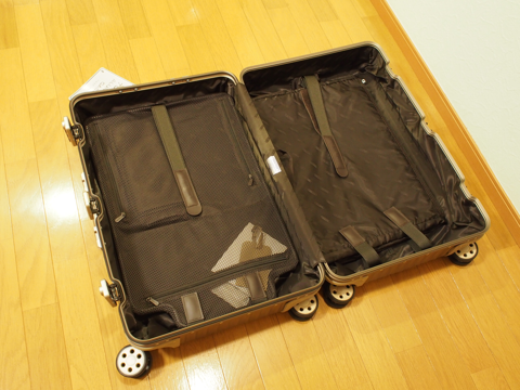 リモワ トパーズ チタニウム (RIMOWA TOPAS TITANIUM) のレビュー:画像8