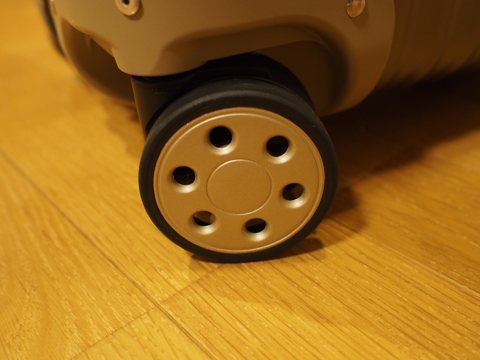 リモワ トパーズ チタニウム (RIMOWA TOPAS TITANIUM) のレビュー:画像7