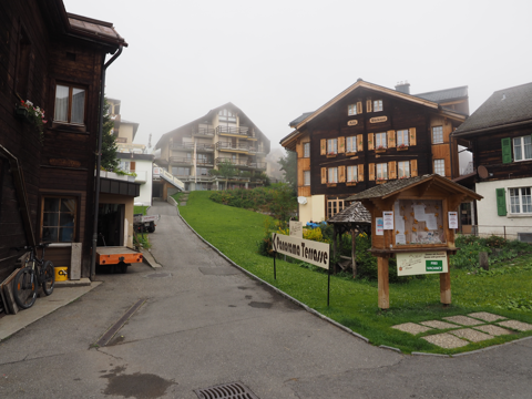 ミューレン (Murren) から ラウターブルンネン (Lauterbrunnen) の体験記と写真:画像29