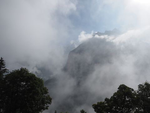 ミューレン (Murren) から ラウターブルンネン (Lauterbrunnen) の体験記と写真:画像32