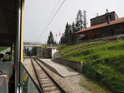 ミューレン (Murren) から ラウターブルンネン (Lauterbrunnen) の体験記と写真:画像50